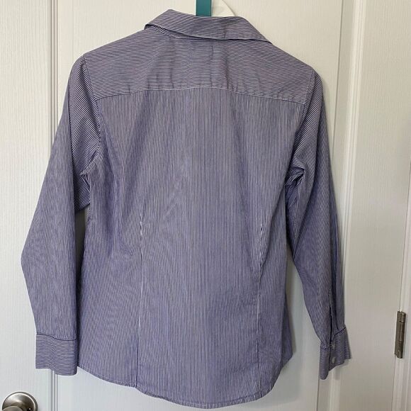 Chico's Wms 1/Med Blue White Pinstripe Button Up Top Silver Metallic Threads - Picture 2 of 5